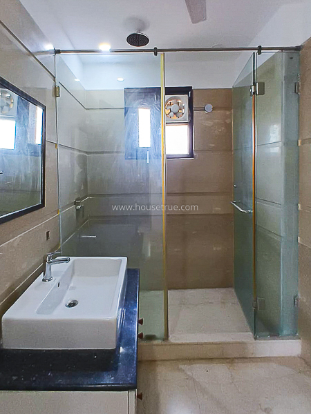 3 BHK Flat For Sale in Defence Colony