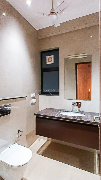 3 BHK Flat For Rent in Defence Colony
