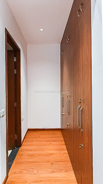 3 BHK Flat For Rent in Defence Colony