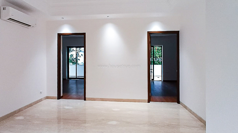 3 BHK Flat For Rent in Defence Colony