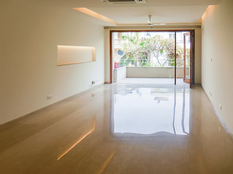 3 BHK Builder Floor For Sale in Defence Colony