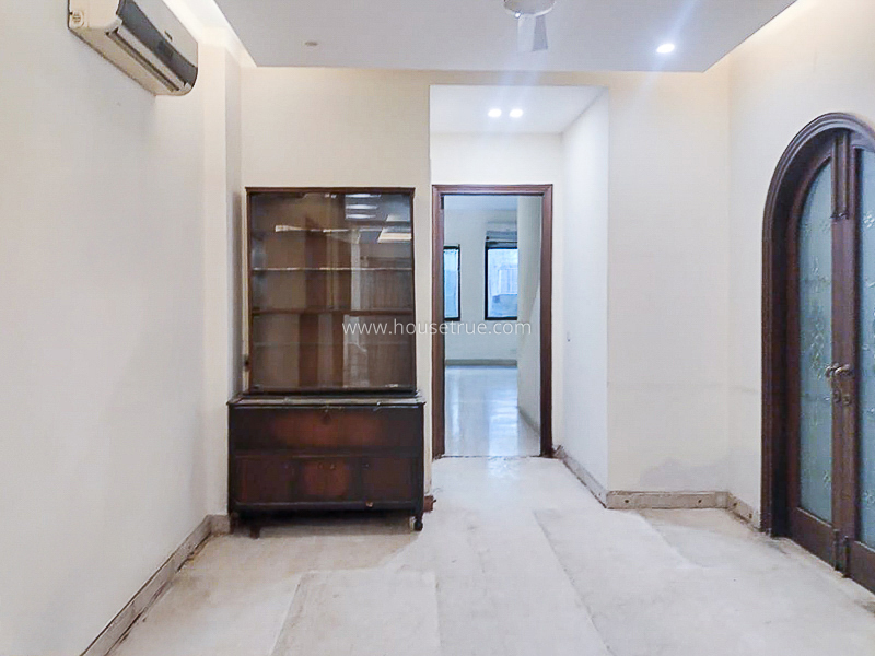 3 BHK Flat For Rent in Anand Lok