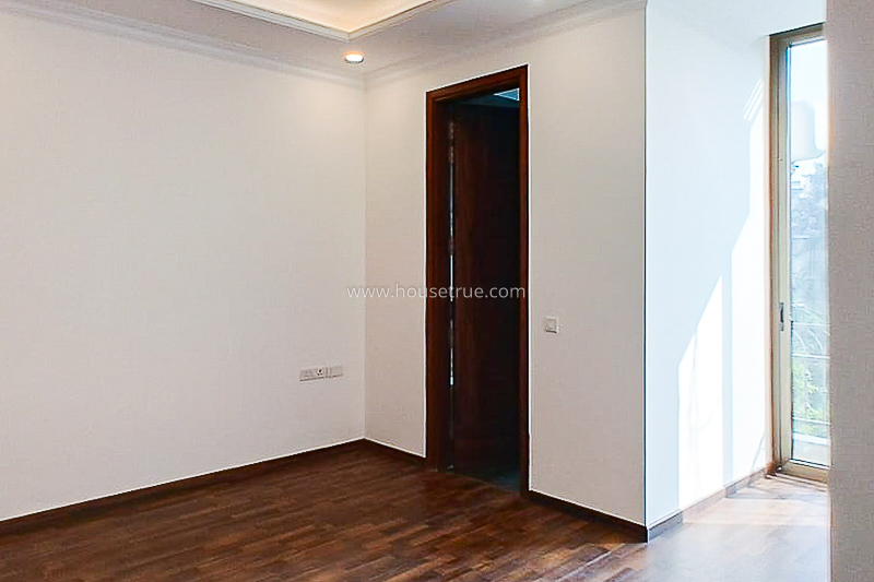 4 BHK Flat For Rent in Defence Colony