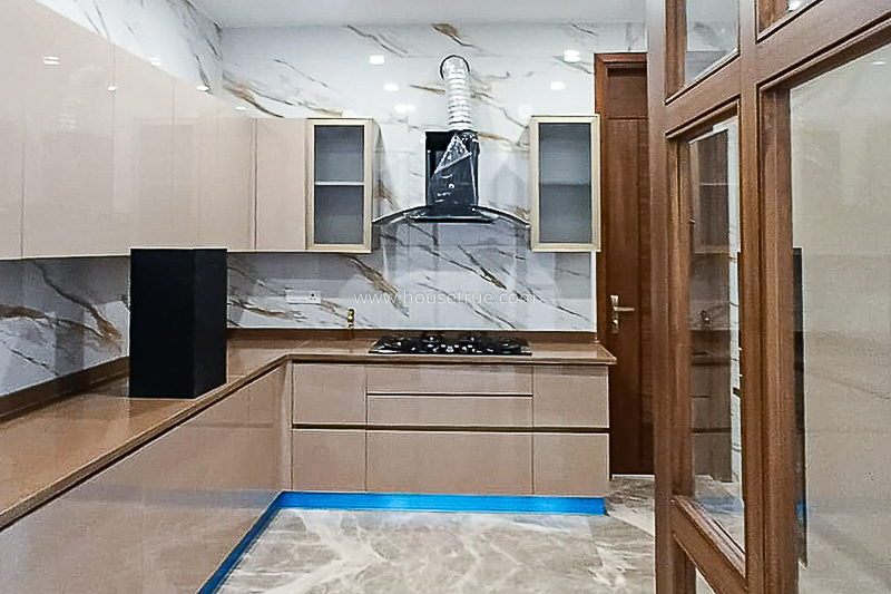 4 BHK Flat For Rent in Defence Colony