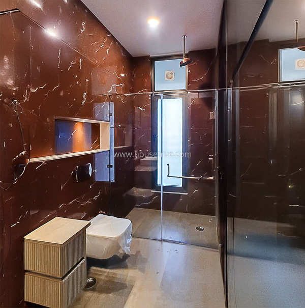 4 BHK Flat For Rent in Defence Colony