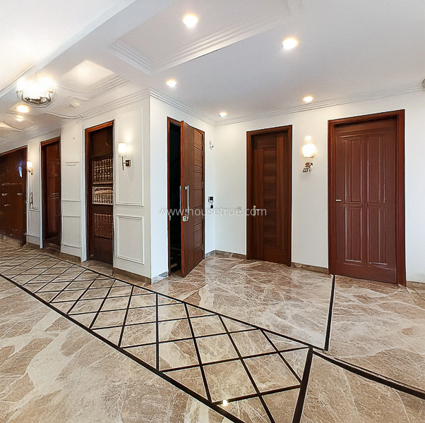 4 BHK Flat For Rent in Defence Colony