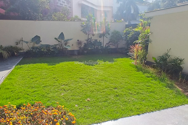 5 BHK House For Rent in Golf Links