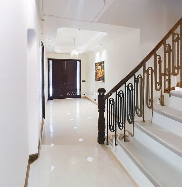 5 BHK House For Rent in Golf Links