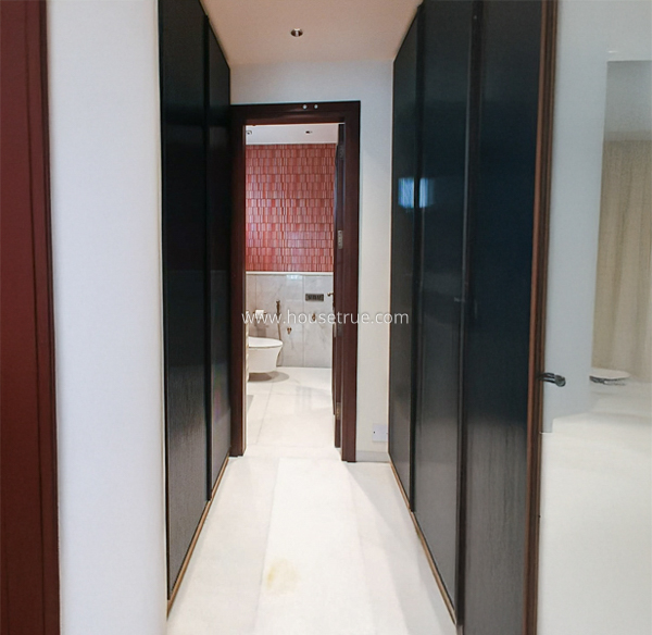 5 BHK House For Rent in Golf Links