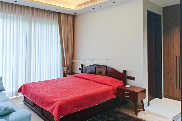 5 BHK House For Rent in Golf Links