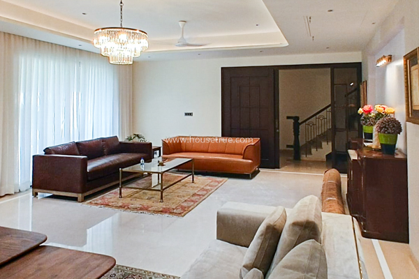 5 BHK House For Rent in Golf Links