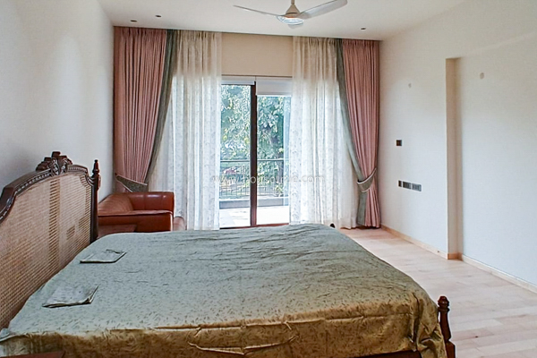 5 BHK House For Rent in Golf Links