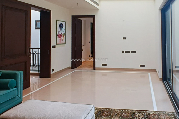 5 BHK House For Rent in Golf Links