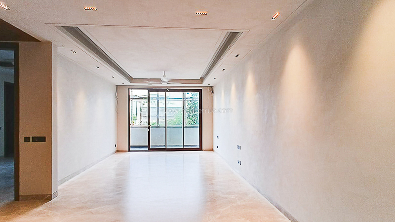 4 BHK Flat For Rent in Defence Colony