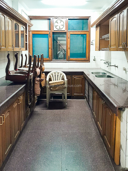 Space for Professionals Lease in Defence Colony