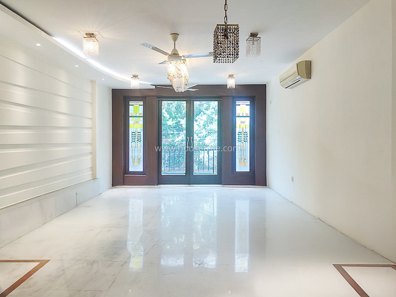 4 BHK Flat For Rent in Anand Niketan