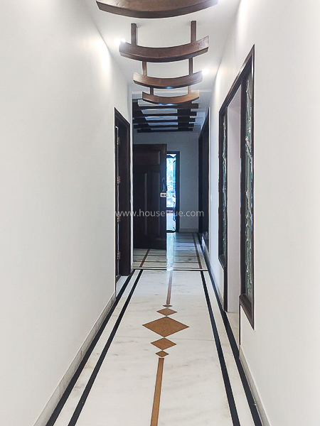 4 BHK Flat For Rent in Anand Niketan