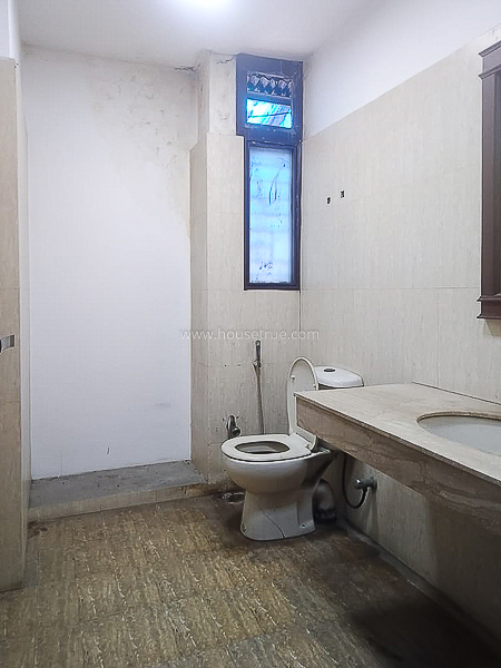 Office Space Lease in Okhla Industrial Area Phase 1