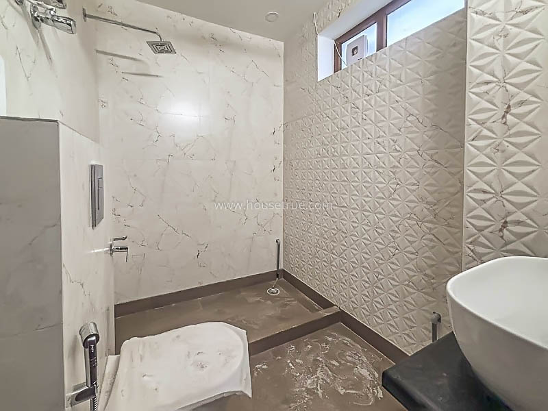 3 BHK Builder Floor For Rent in Safdarjung Enclave