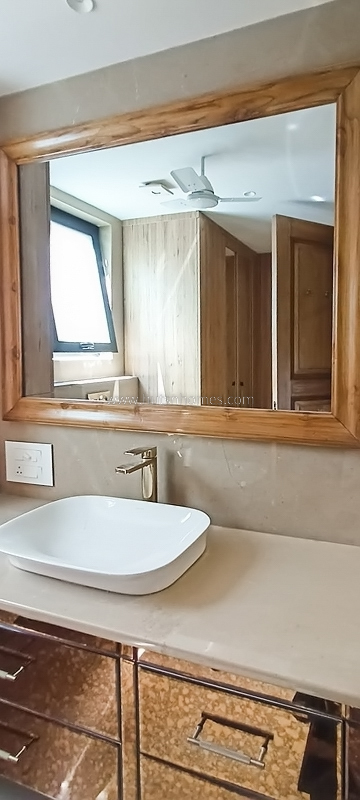 3 BHK Builder Floor For Rent in Defence Colony
