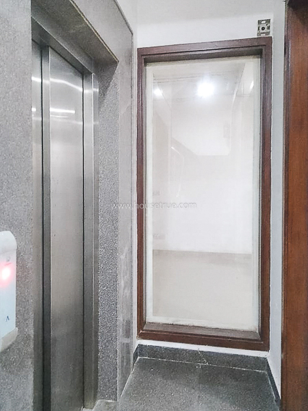 Space for Professionals Lease in Defence Colony