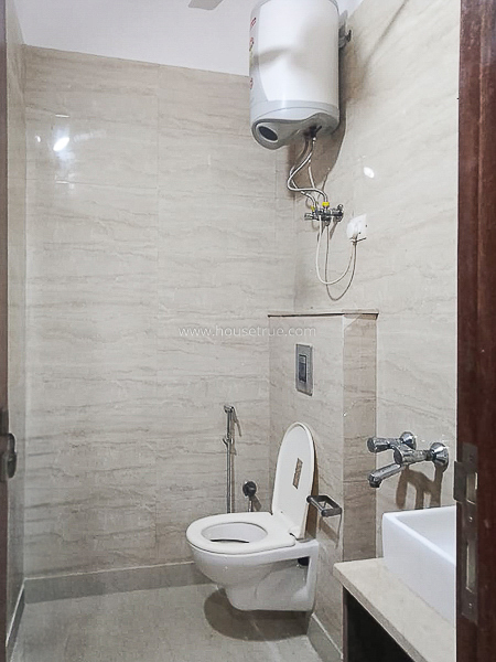 Space for Professionals Lease in Defence Colony