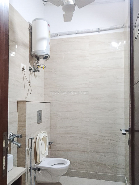 Space for Professionals Lease in Defence Colony