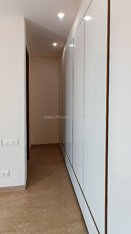 3 BHK Flat For Rent in Defence Colony
