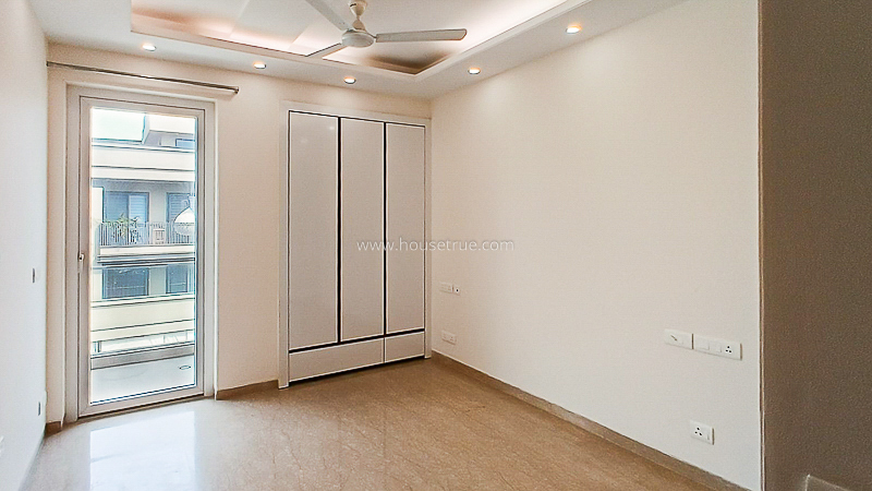 3 BHK Flat For Rent in Defence Colony
