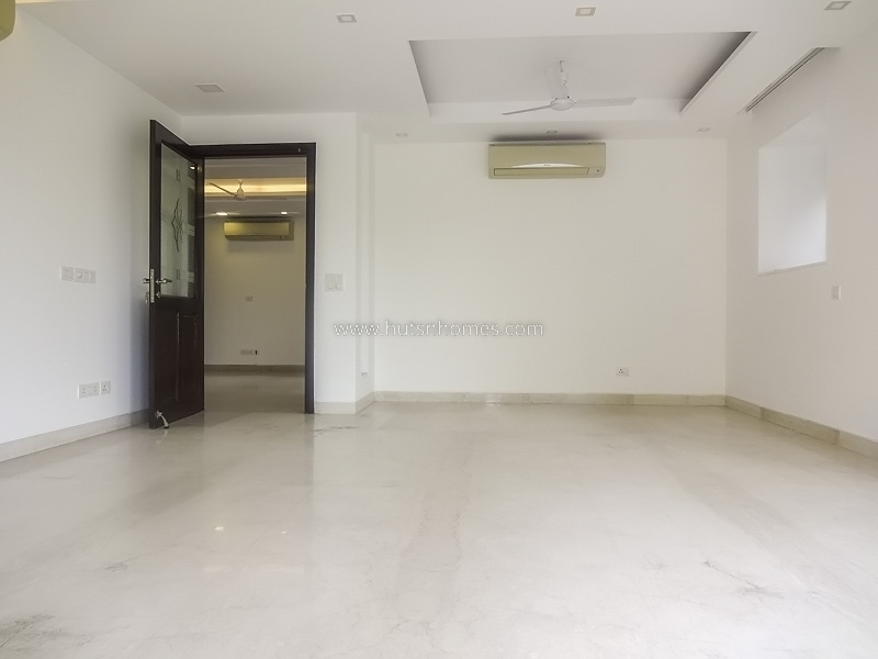 3 BHK Flat For Sale in Defence Colony
