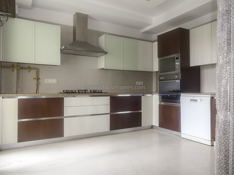 3 BHK Flat For Sale in Defence Colony
