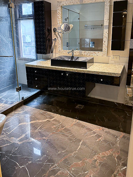 4 BHK Duplex For Rent in Defence Colony