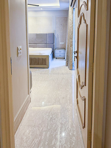 4 BHK Duplex For Rent in Defence Colony