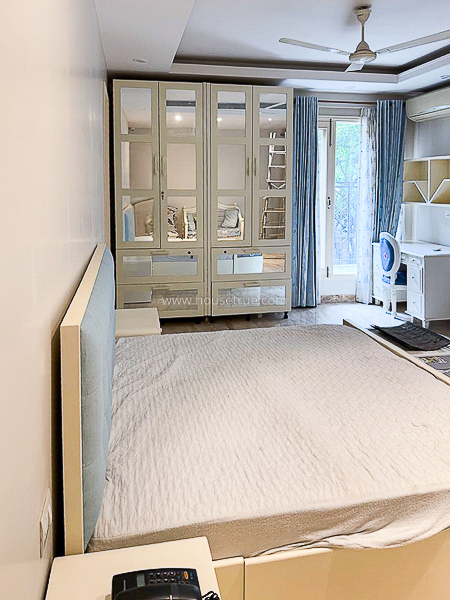 4 BHK Duplex For Rent in Defence Colony