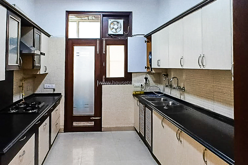 3 BHK Flat For Rent in Defence Colony