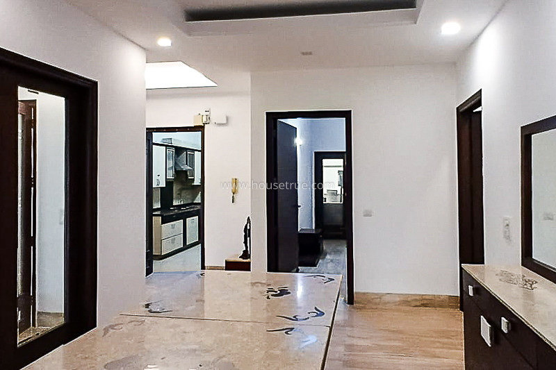 3 BHK Flat For Rent in Defence Colony