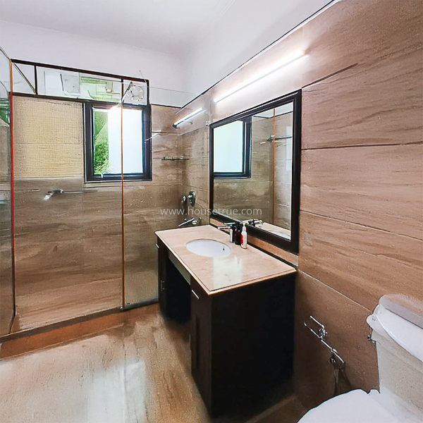 3 BHK Flat For Rent in Defence Colony