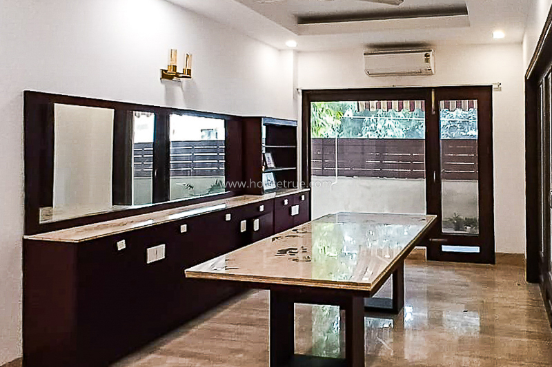 3 BHK Flat For Rent in Defence Colony