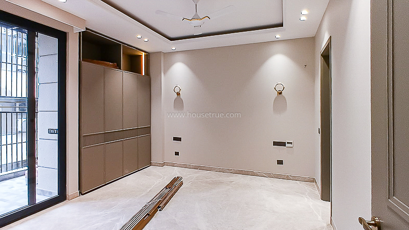 3 BHK Flat For Rent in Defence Colony