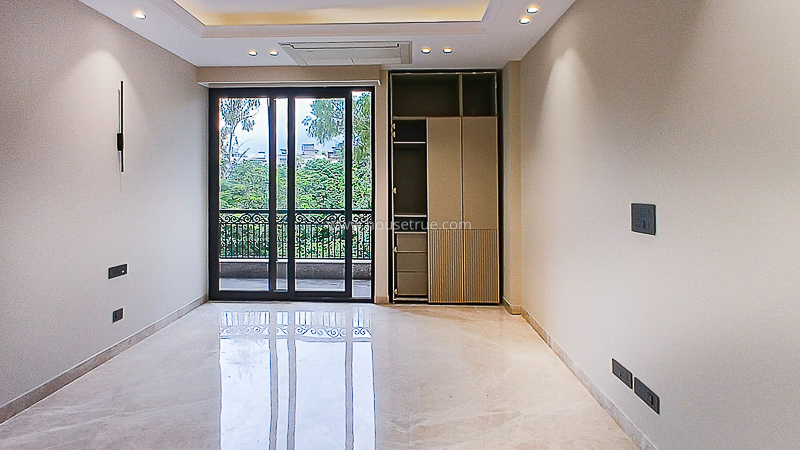3 BHK Flat For Rent in Defence Colony