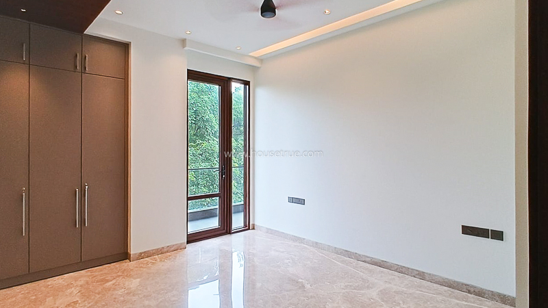 4 BHK Flat For Rent in Defence Colony
