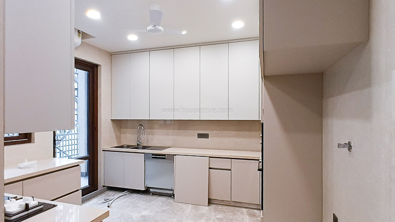 4 BHK Flat For Rent in Defence Colony