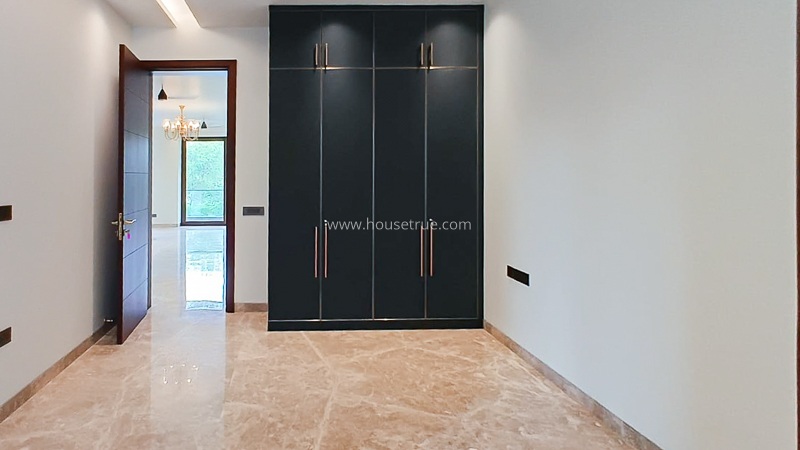 4 BHK Flat For Rent in Defence Colony