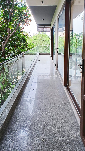 4 BHK Flat For Rent in Defence Colony