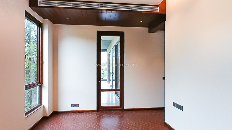 4 BHK Flat For Rent in Defence Colony