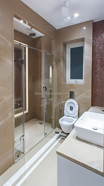 3 BHK Flat For Rent in Defence Colony