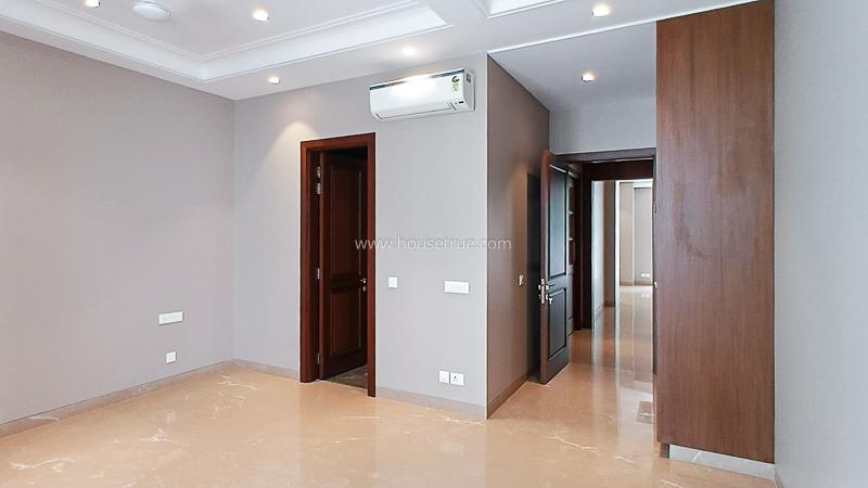 3 BHK Flat For Rent in Defence Colony
