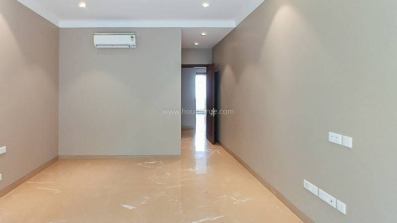 3 BHK Flat For Rent in Defence Colony