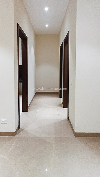 3 BHK Flat For Rent in Defence Colony