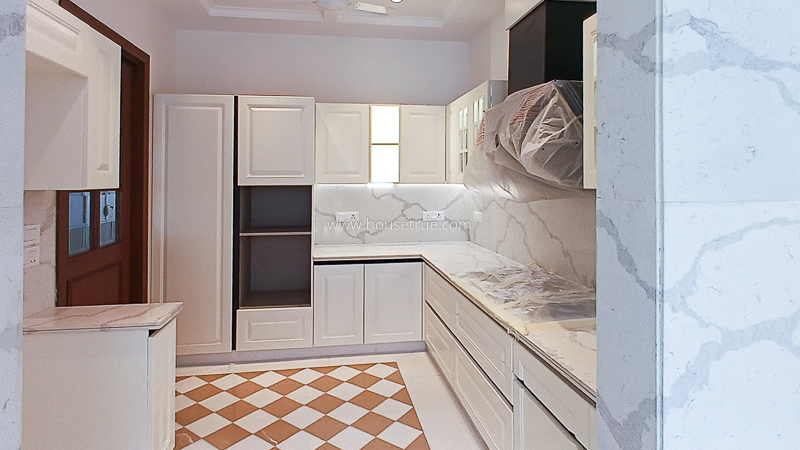3 BHK Flat For Rent in Defence Colony